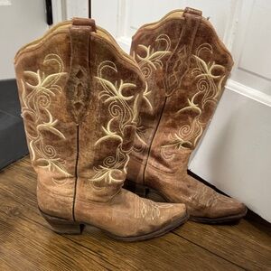 Embroidered Tan Western Boots